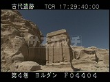 ヨルダン・遺跡・ペトラ・ドゥ・シャラ神像