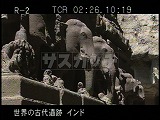 インド・遺跡・エローラ・１６窟・カイラーサナータ・本殿支える象