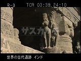 インド・遺跡・エローラ・２１窟・入口の女神