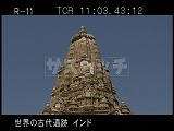 インド・遺跡・カジュラホ・カンダーリア・マハーデーヴァ寺院・正面