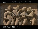 インド・遺跡・カジュラホ・カンダーリア・マハーデーヴァ寺院・性交像