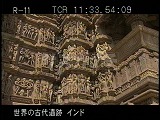 インド・遺跡・カジュラホ・カンダーリア・マハーデーヴァ寺院・男女神像