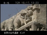 インド・遺跡・カジュラホ・ビジャマンダーラ・残された石像
