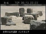 インドネシア・遺跡・ロロジョングラン・落下した石材