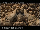 カンボジア・遺跡・バンテアイ・スレイ・第２周壁東塔門破風・ラクシュミー