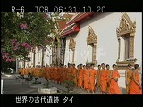 タイ・遺跡・アユタヤ・ワット・パナンチューン・修行僧来る