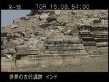 インド・遺跡・カジュラホ・ビジャマンダーラ・発掘された石片