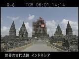 インドネシア・遺跡・ロロジョングラン・正面・参道